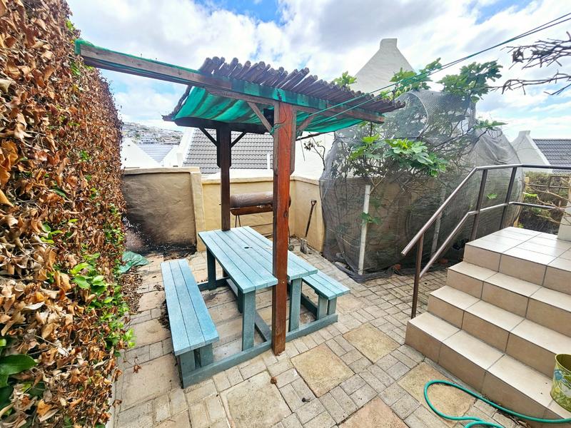 4 Bedroom Property for Sale in Vakansieplaas Western Cape